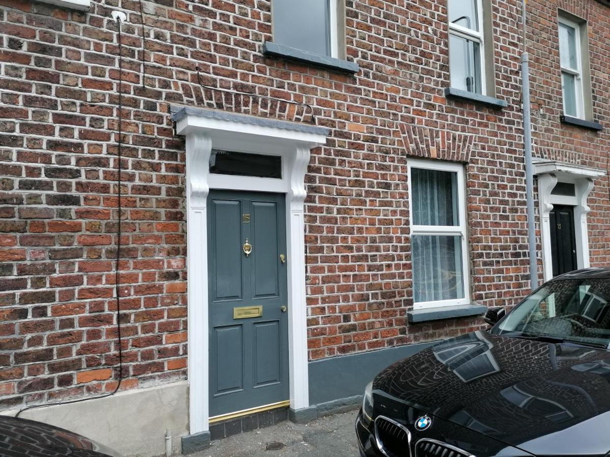 Stunning 3 Bedroom Townhouse In The Heart Of City Belfast Buitenkant foto