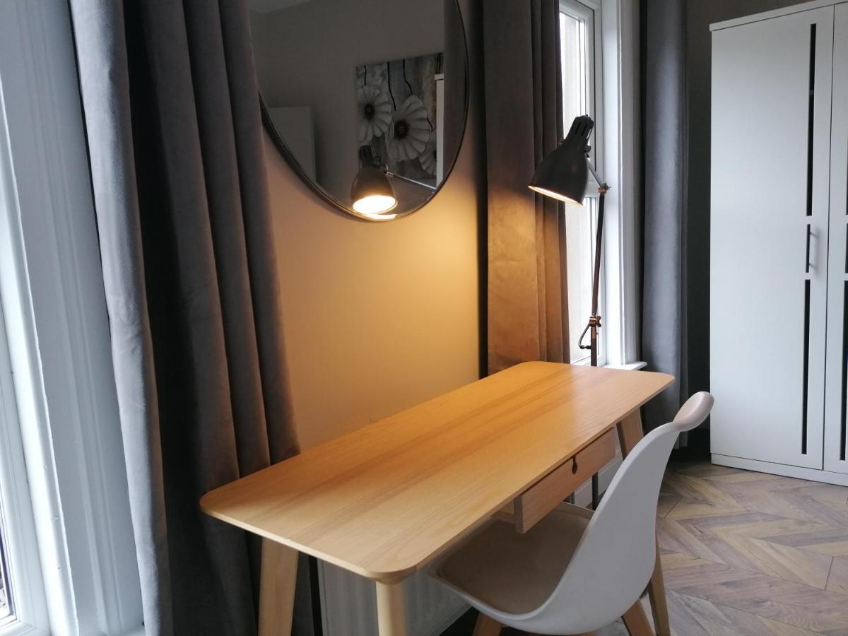 Stunning 3 Bedroom Townhouse In The Heart Of City Belfast Buitenkant foto
