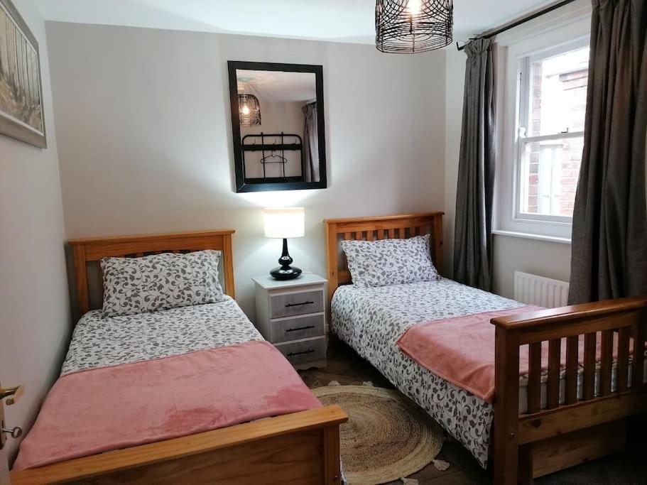 Stunning 3 Bedroom Townhouse In The Heart Of City Belfast Buitenkant foto